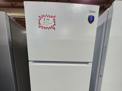 BEAUTIFUL BRAND NEW! MIDEA 20.5 CF GARAGE READY FRIDGE
