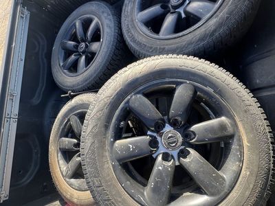 Nissan wheels 18” with tires 235/65r 18