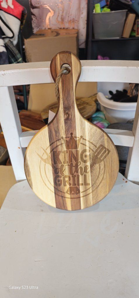 KING OF THE GRILL Cutting Board