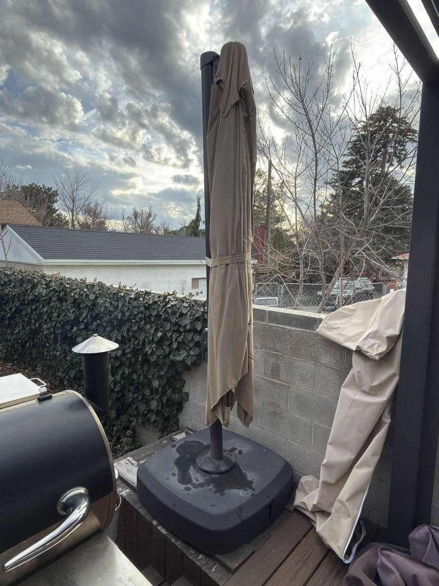 Cantilever Umbrella with Rolling Base