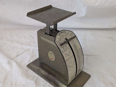 $25 OBO - Vintage Pelouze Postal Scale