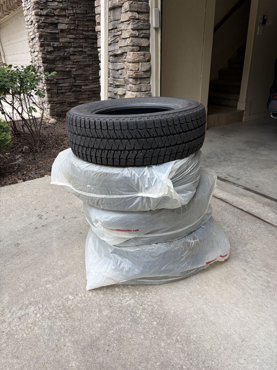 Blizzak Snow Tires - 215/65 R16
