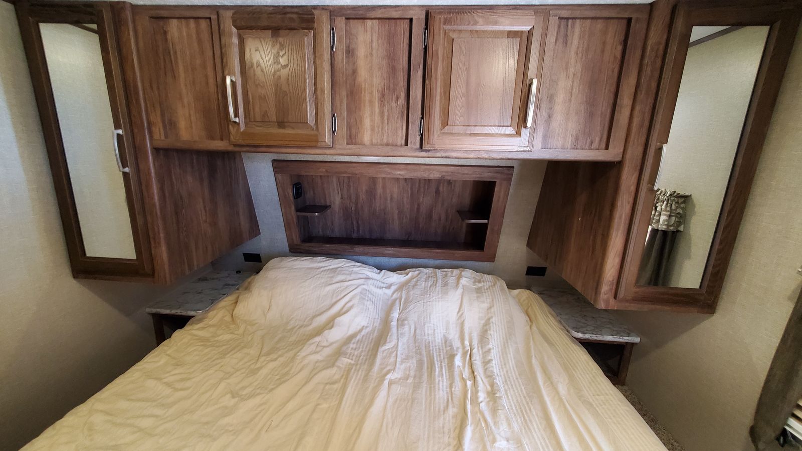 Main image 31