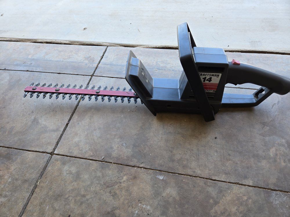 Craftsman 14in bushwaker hedge trimmer electric