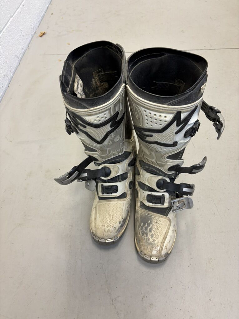 Alpinstars Tech 8 Motocross Boots Size 9