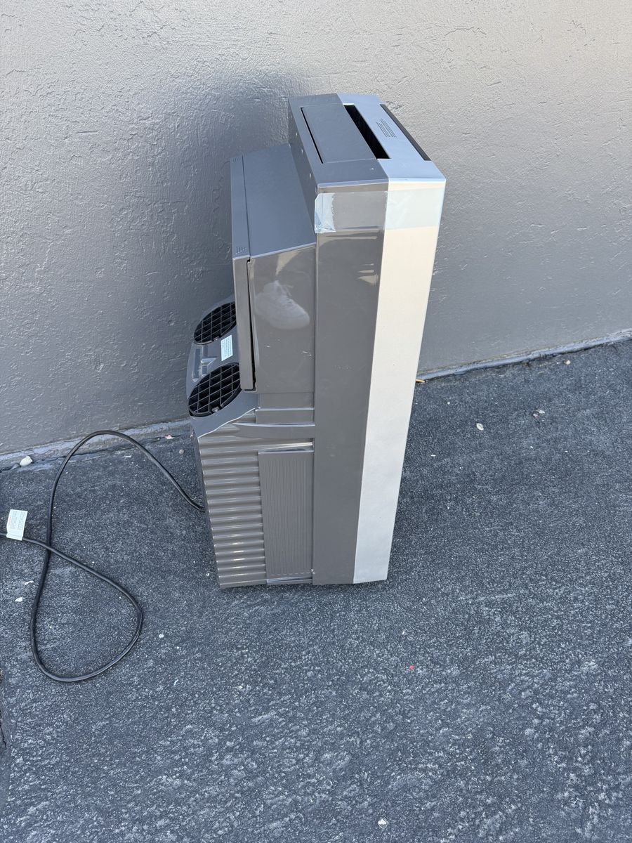 Main image 4