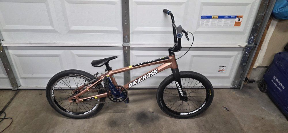 BICICROSS FLY TWO PRO XL bmx bike