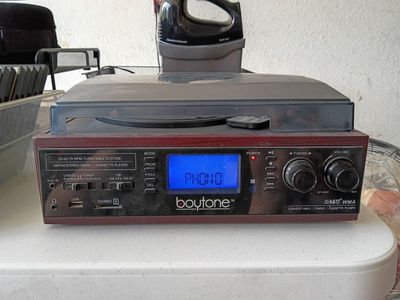 Boytone Record Player w/ Cassette Player