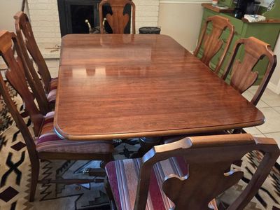 Beautiful Vintage Dining Set