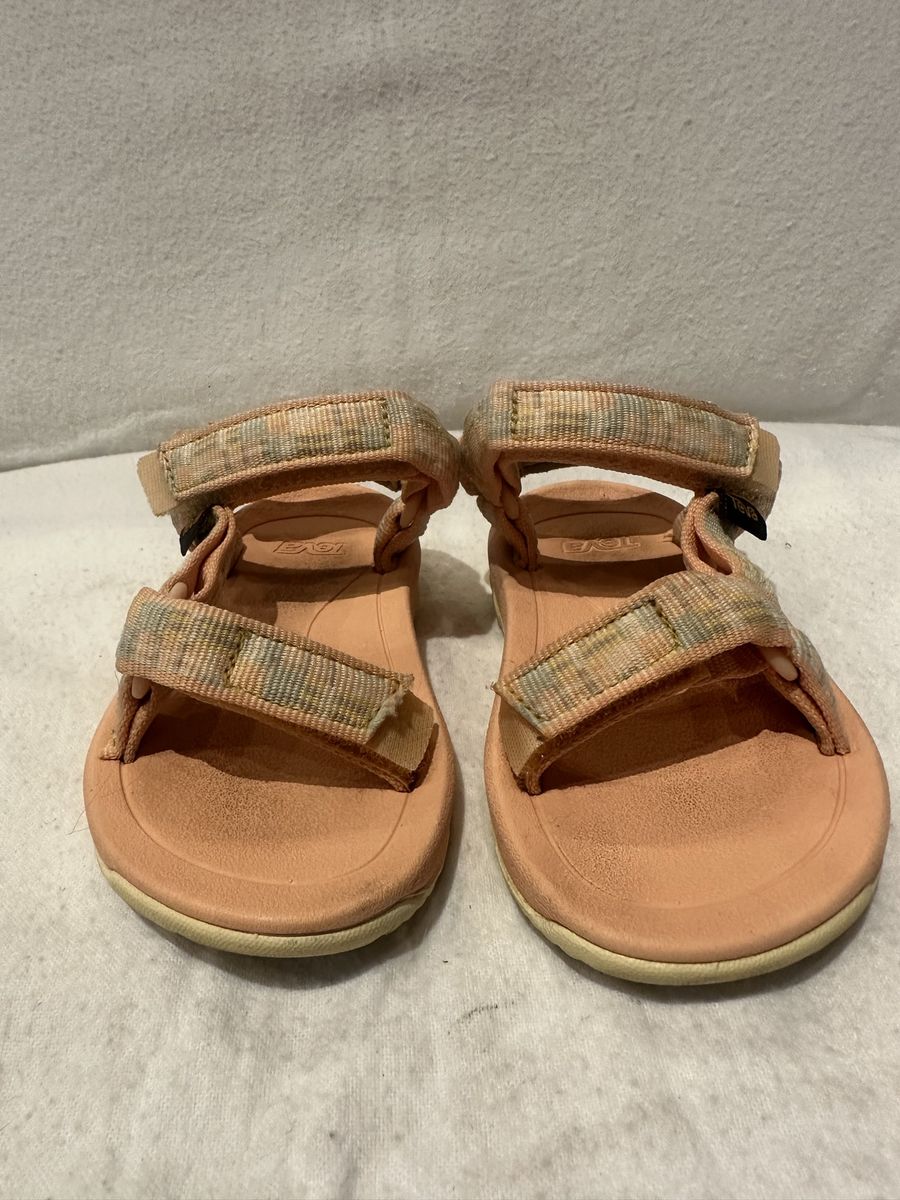 Teva toddler size 5 peach sports sandals