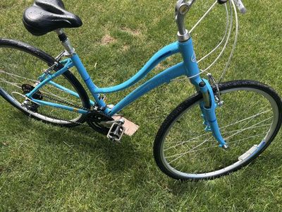 Giant Sedona Step-Through Hybrid Fitness Bike - Blue