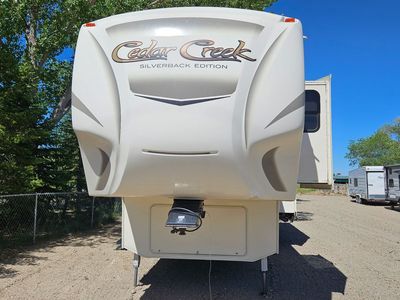2018 Forest River Cedar Creek Silverback 5th Wheel