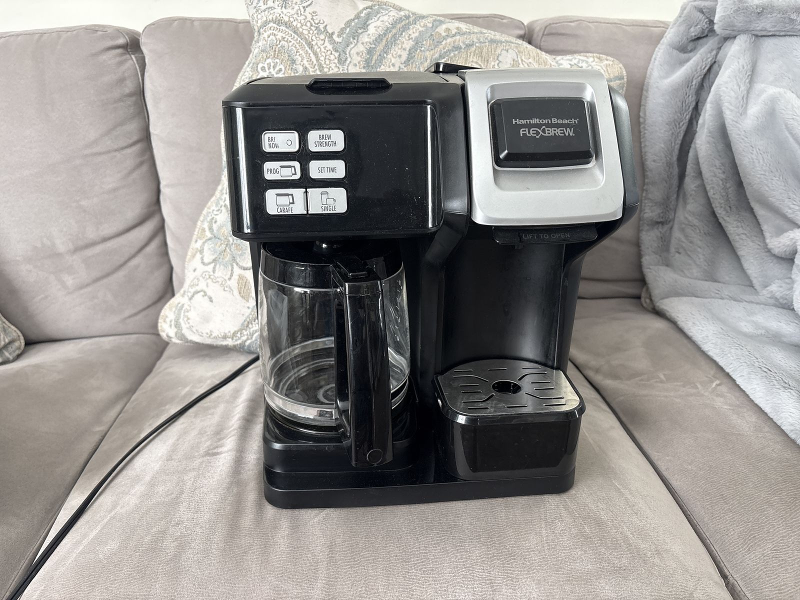 Coffee maker 