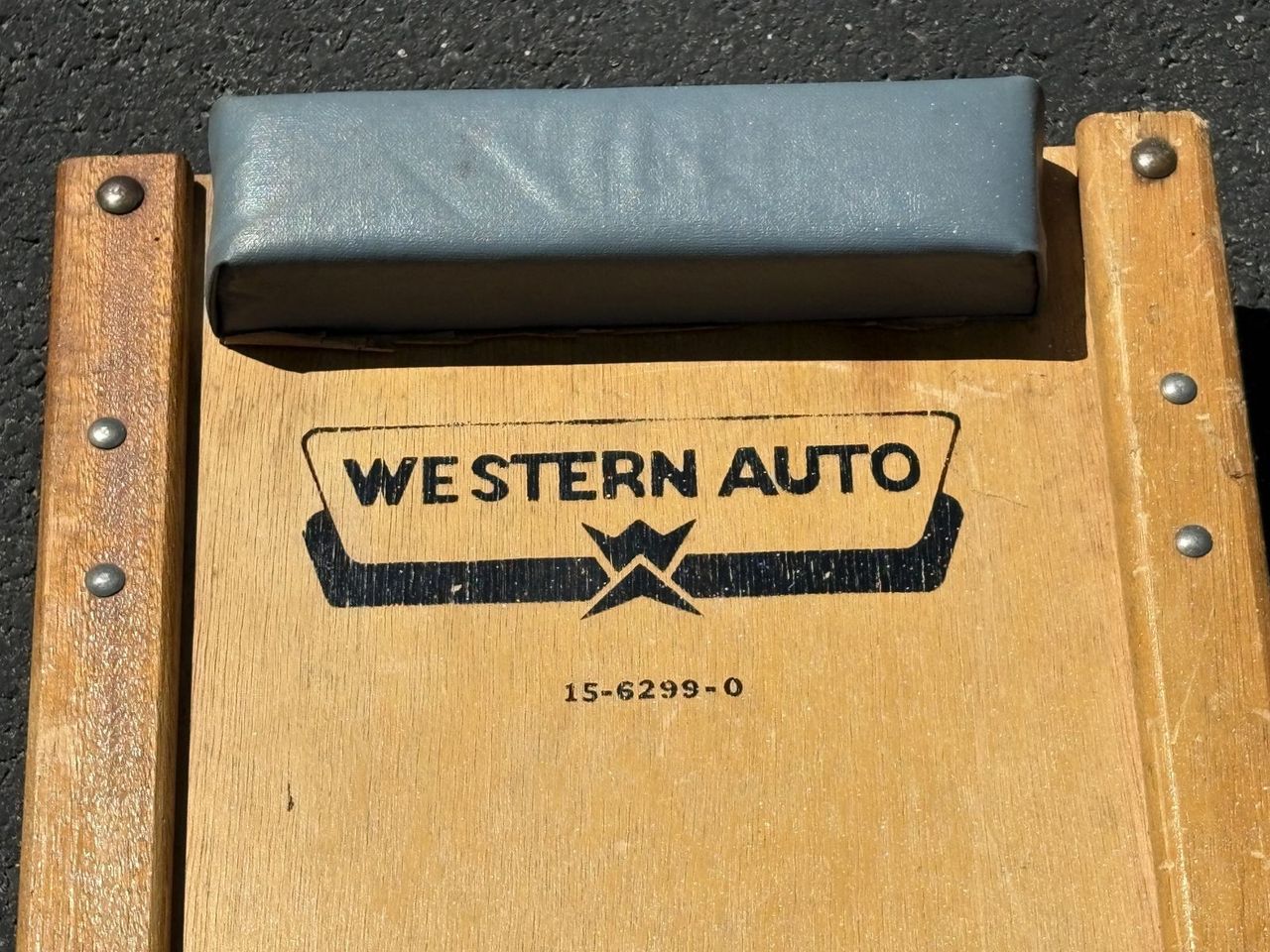 Main image 4