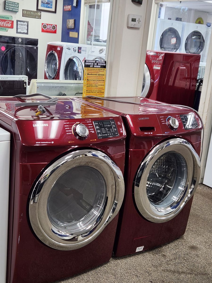 BEAUTIFUL BURGUNDY SAMSUNG FRONTLOAD WASHER AND ELECTRIC DRYER SET! W-WARRANTY