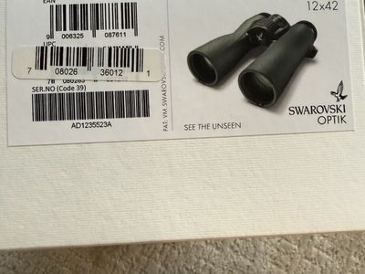 Swarovski NL Pure 12x42