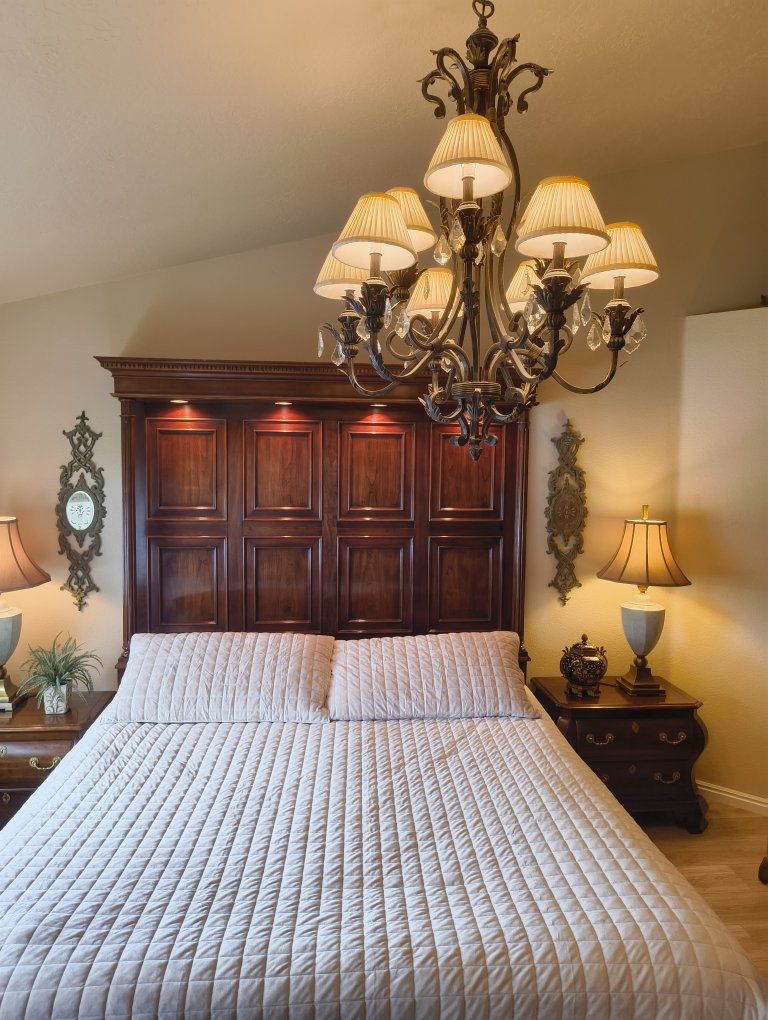 Century fine furniture King bedroom set