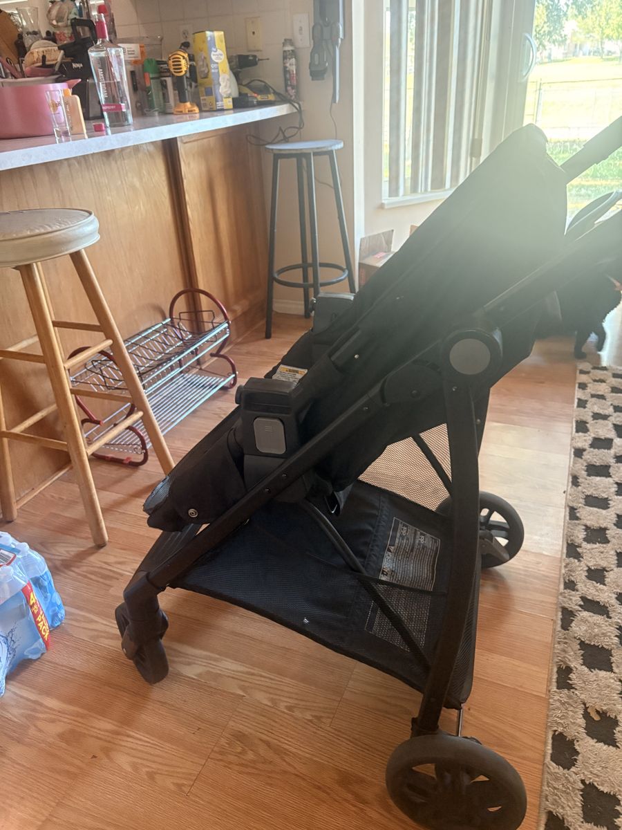 Main image 7