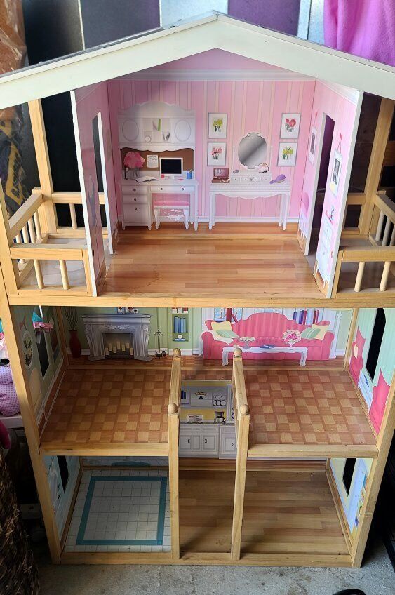Doll house