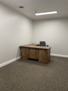 Single office for rent in Sandy Shopping/Business Complex