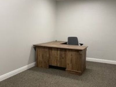 Single office for rent in Sandy Shopping/Business Complex