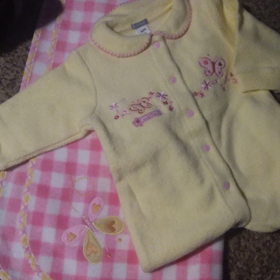CARTER'S BUTTERFLY PAJAMAS 6-9MOS. + BLANKET