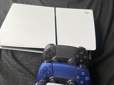 Sony PlayStation 5 Digital Edition Console 1TB Bundle with 3 DualSense Controllers