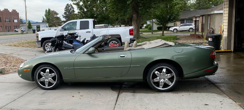 1999 XK8 Jaguar