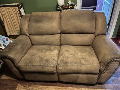 Two-seat reclining couch