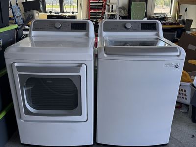 LG Washer & Dryer Set