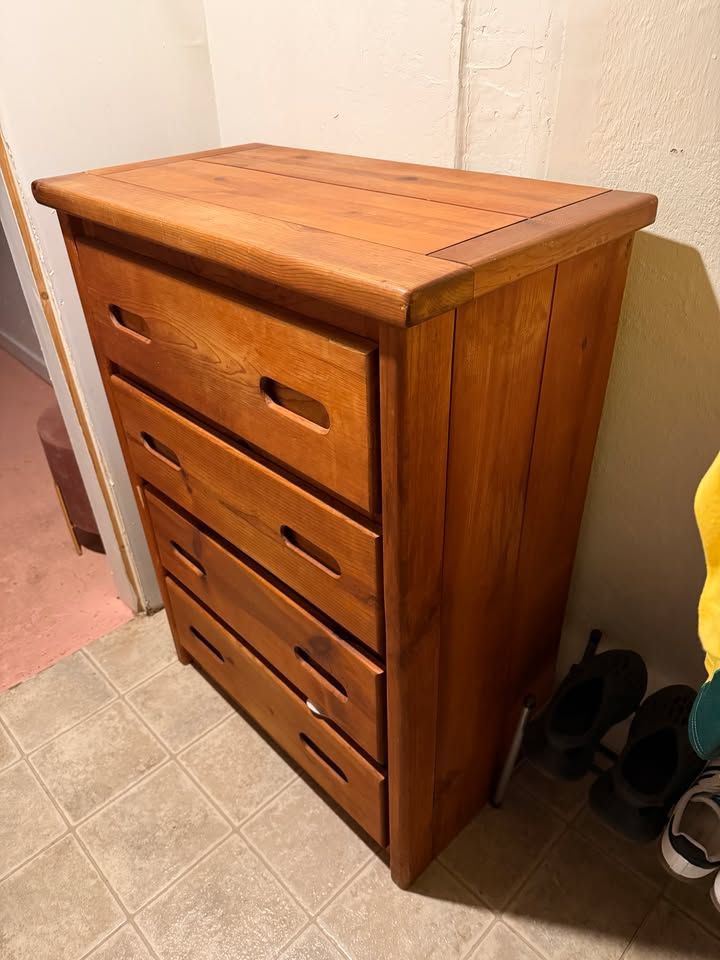 IKEA Hurdal 4-Drawer Dresser – Solid Pine