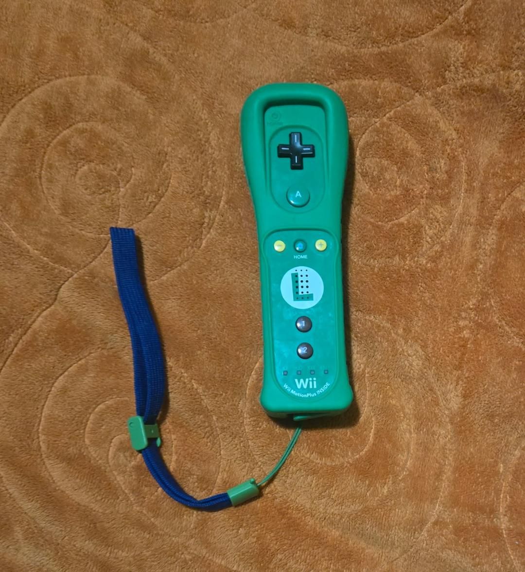 Luigi Motionplus controller! trades considered!