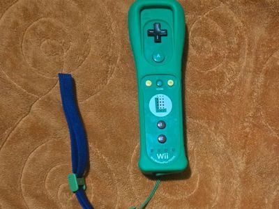 Luigi Motionplus controller! trades considered!