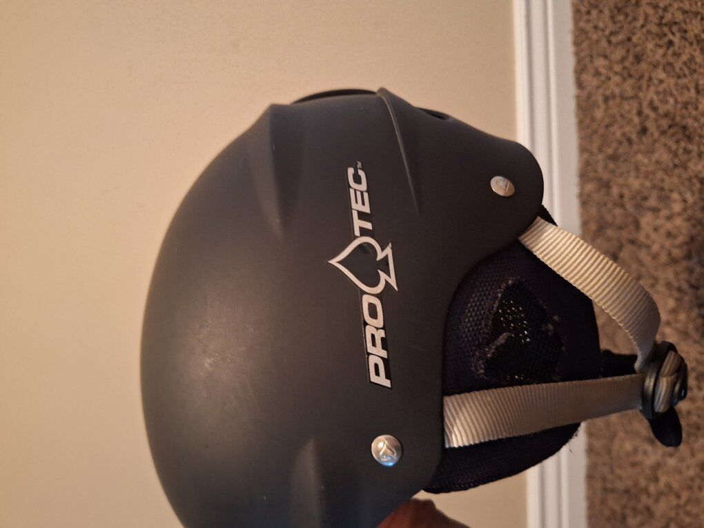 Kids 52-54cm Pro-Tec Ski Helmet