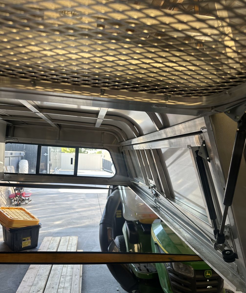 Main image 3