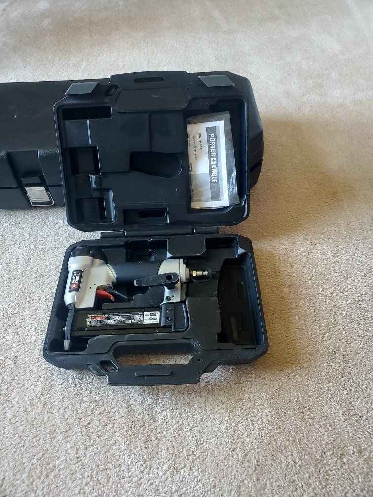 PORTER-CABLE 1 3/8" 23GA Finish Nailer with Case - Excellent Condition