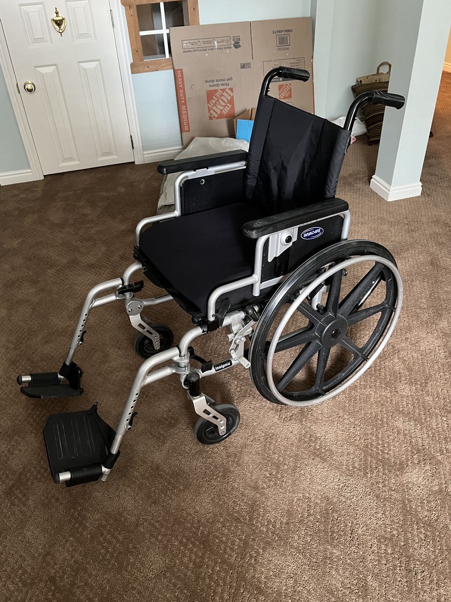 Invacare TRSX Wheelchair - Used, Manual, Lightweight, Black & Silveree