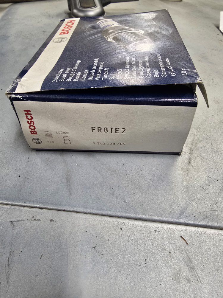 Bosch FR8TE2 x10 Spark Plugs