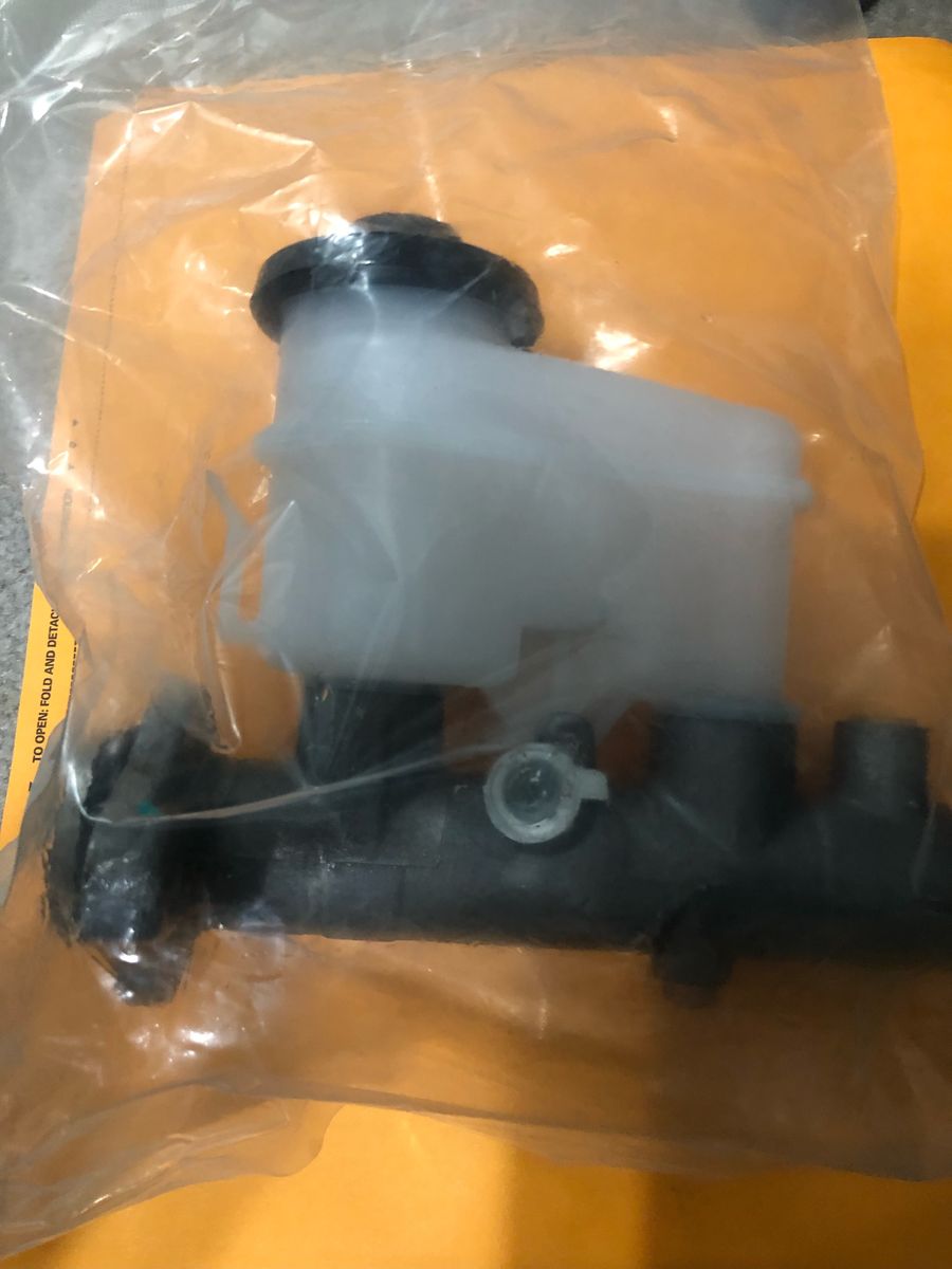 % Toyota Master Brake Cylinder BrakeBest Select Master Brake Cylinder NMC21863 fits 96-97 Toyota Rav4