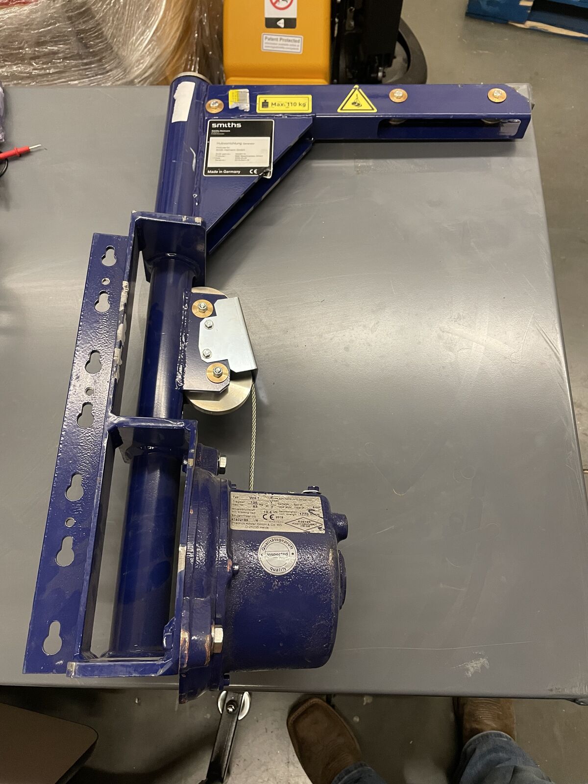 Small Swivel Cable Lift Jib Hoist