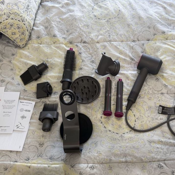 Dyson Supersonic Hair Dryer Plus Attachments