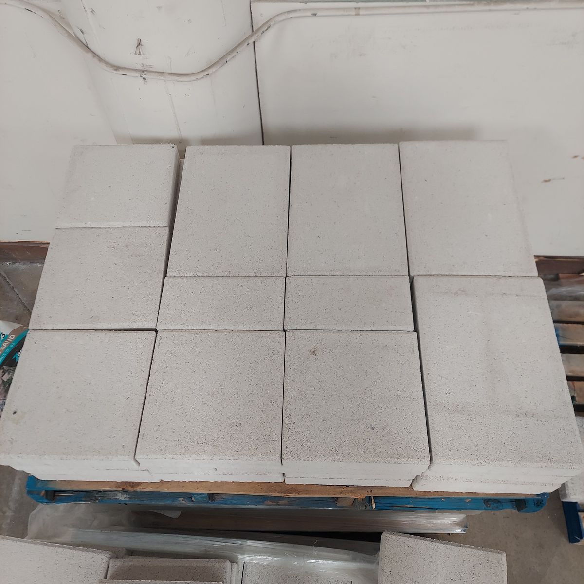 ASPEN MONUMETAL PAVERS