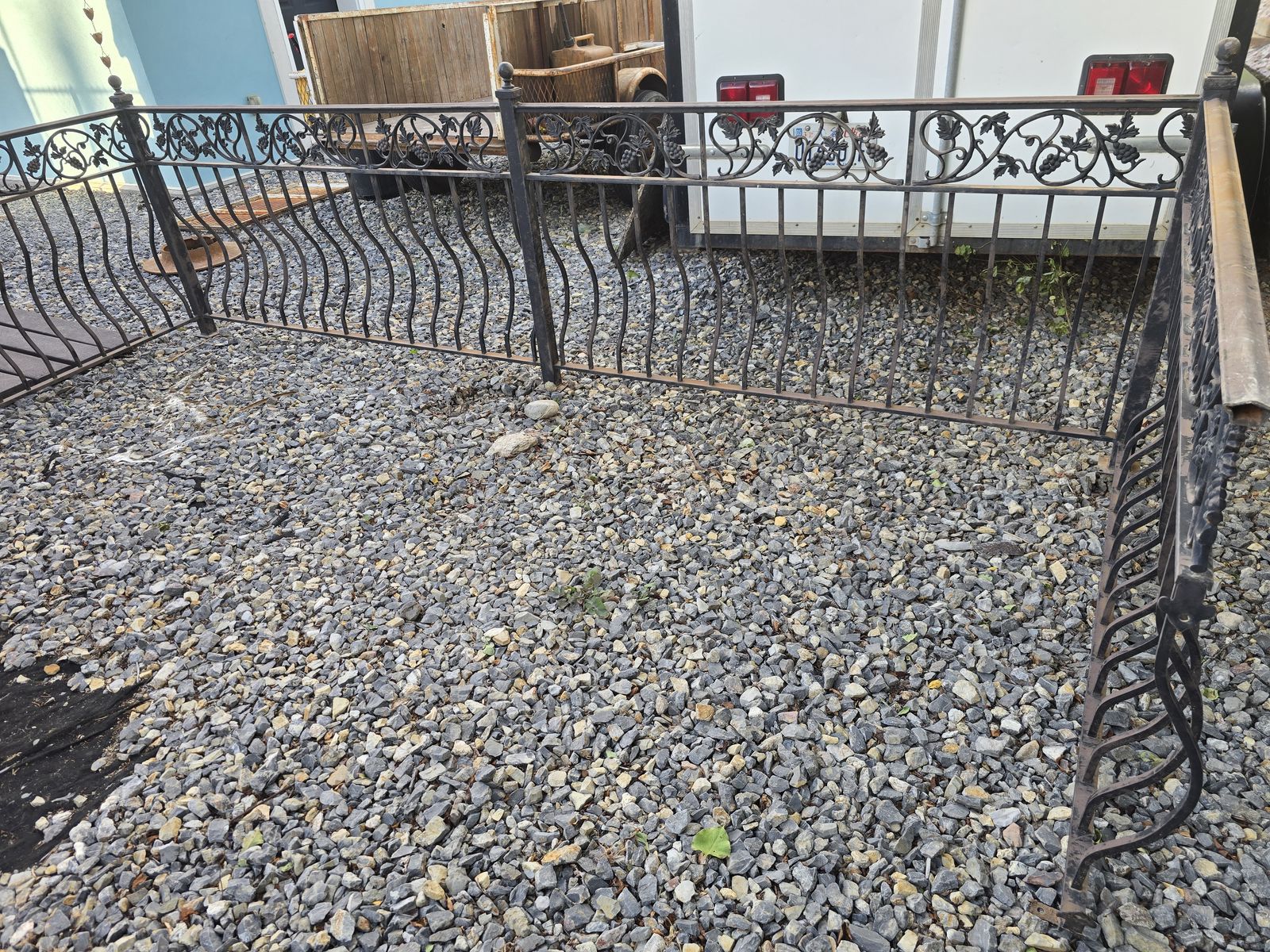 Main image 3