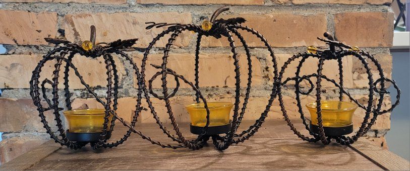 Metal Pumpkin Tea Light Holder
