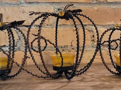 Metal Pumpkin Tea Light Holder