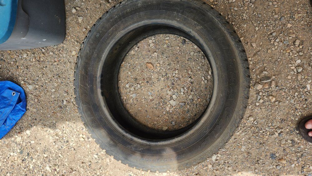 Goodyear Ultra p225 60r18 Tire set of 2