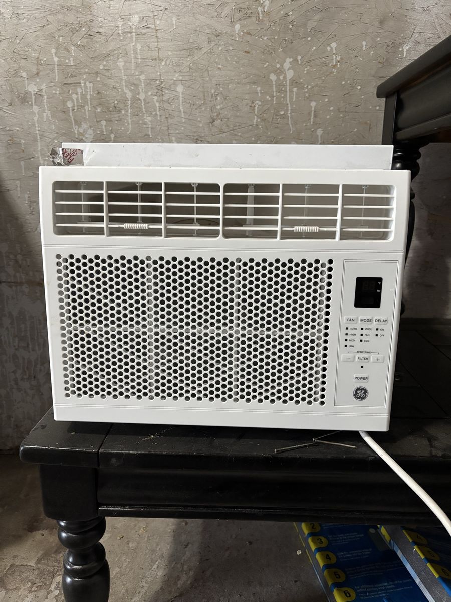 Window AC - GE 6,000 BTU