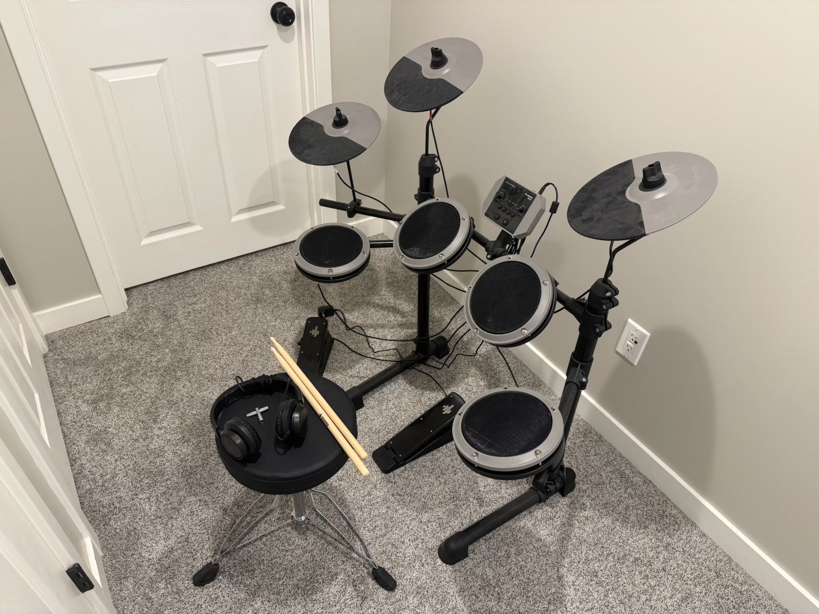 Donner DED-200 Electronic Drum Set w/ Stool, Headphones, & Drumsticks