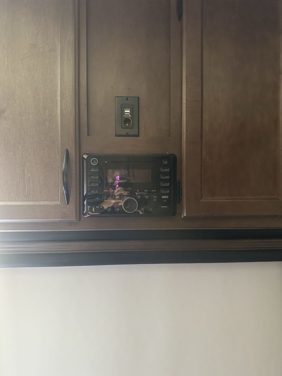 Travel trailer, bumper pull