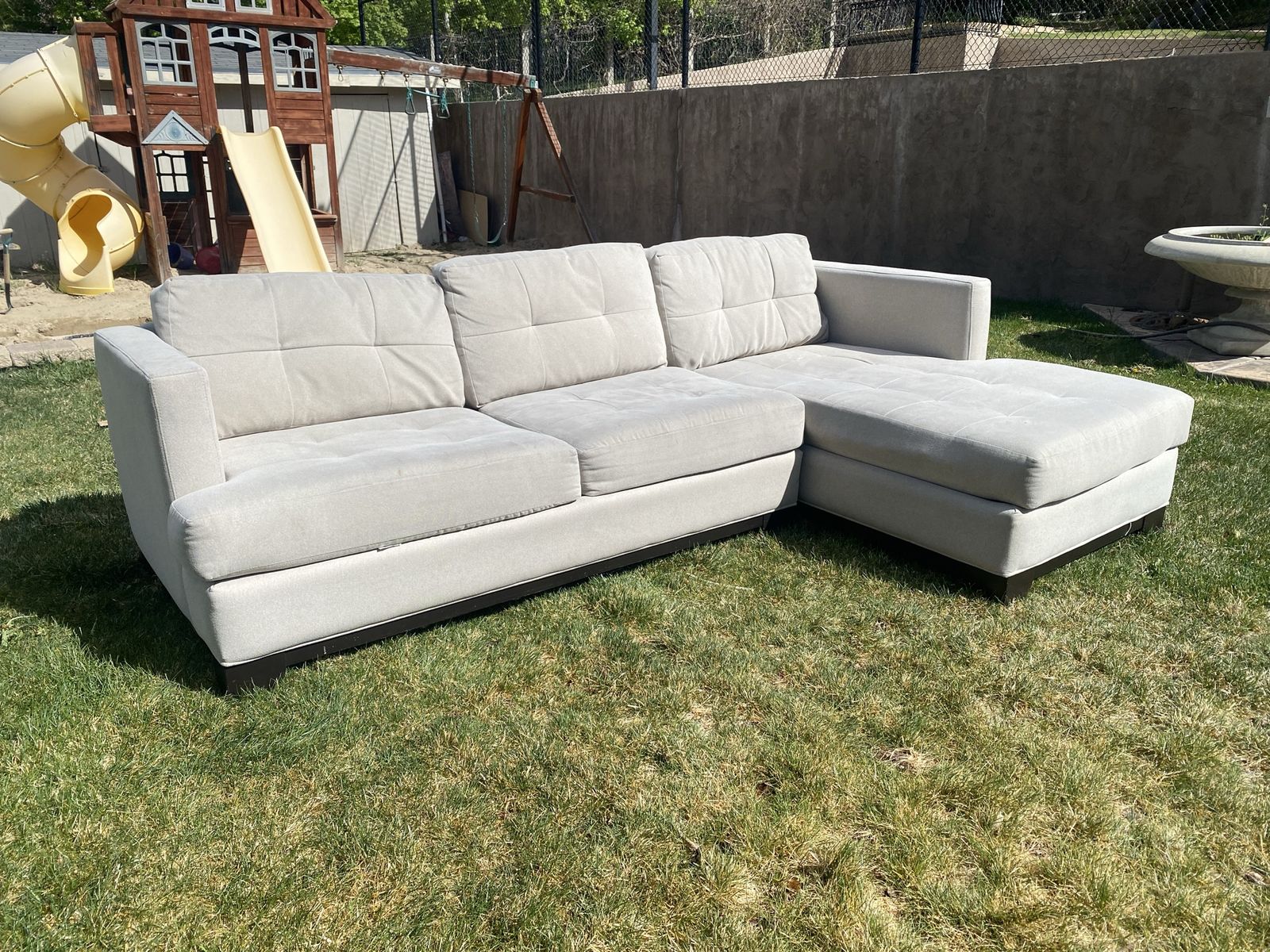 FREE DELIVERY Beautiful Comfy L-Section Couch